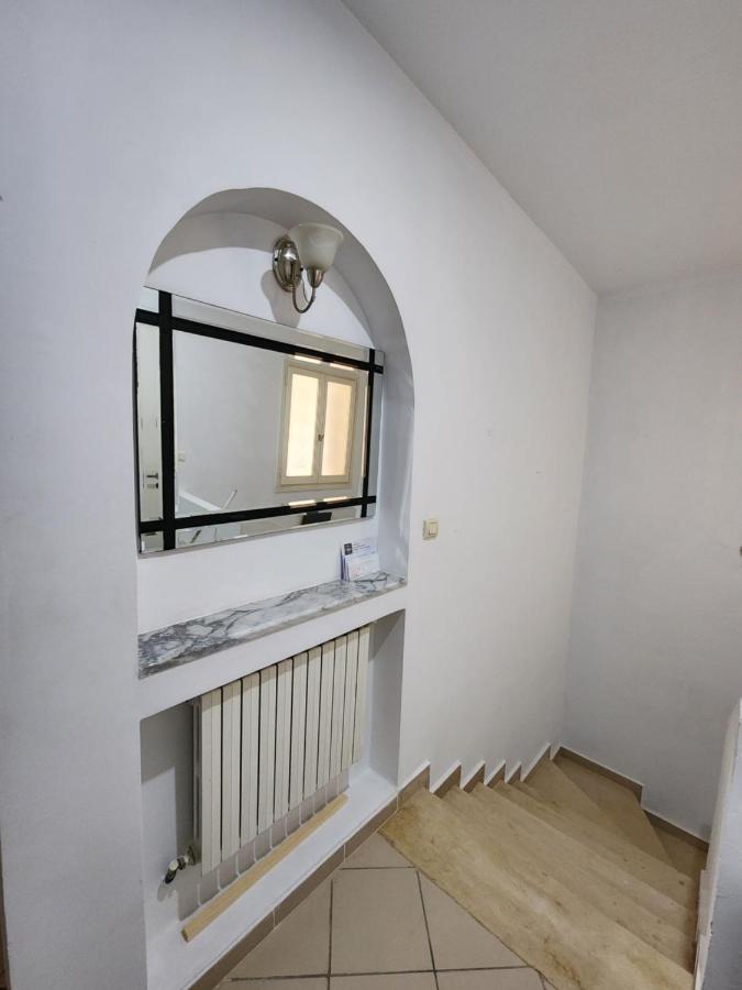 Duplex Bien Equipe Securise Avec Jardin Et Veranda La Marsa Exterior foto